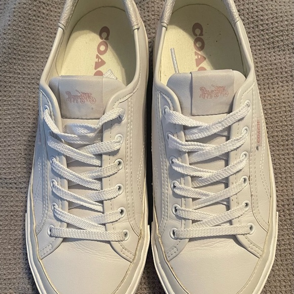Women’s 10 Coach white with pink stripe sneakers - Picture 2 of 3